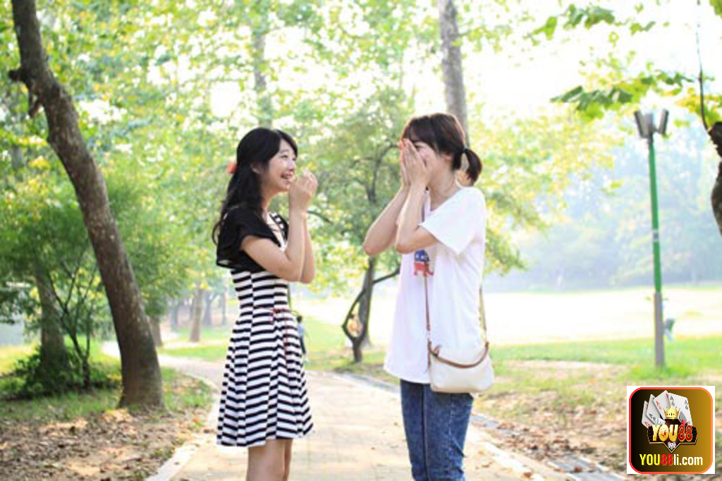 Giải mã ý nghĩa giấc mơ đi chơi với gái